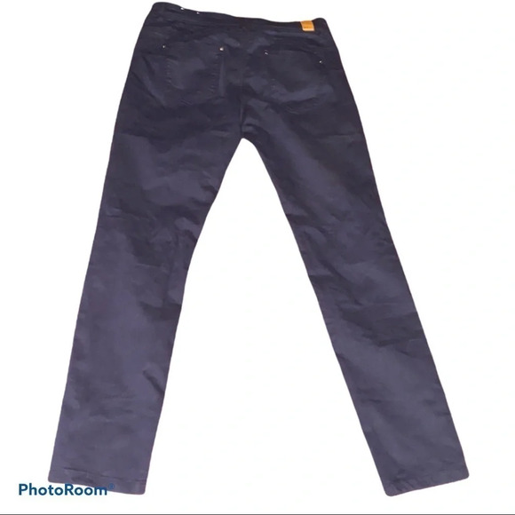 Stradivarius dark blue women’s  denim stretchy jeans Sz 44 - Picture 1 of 14